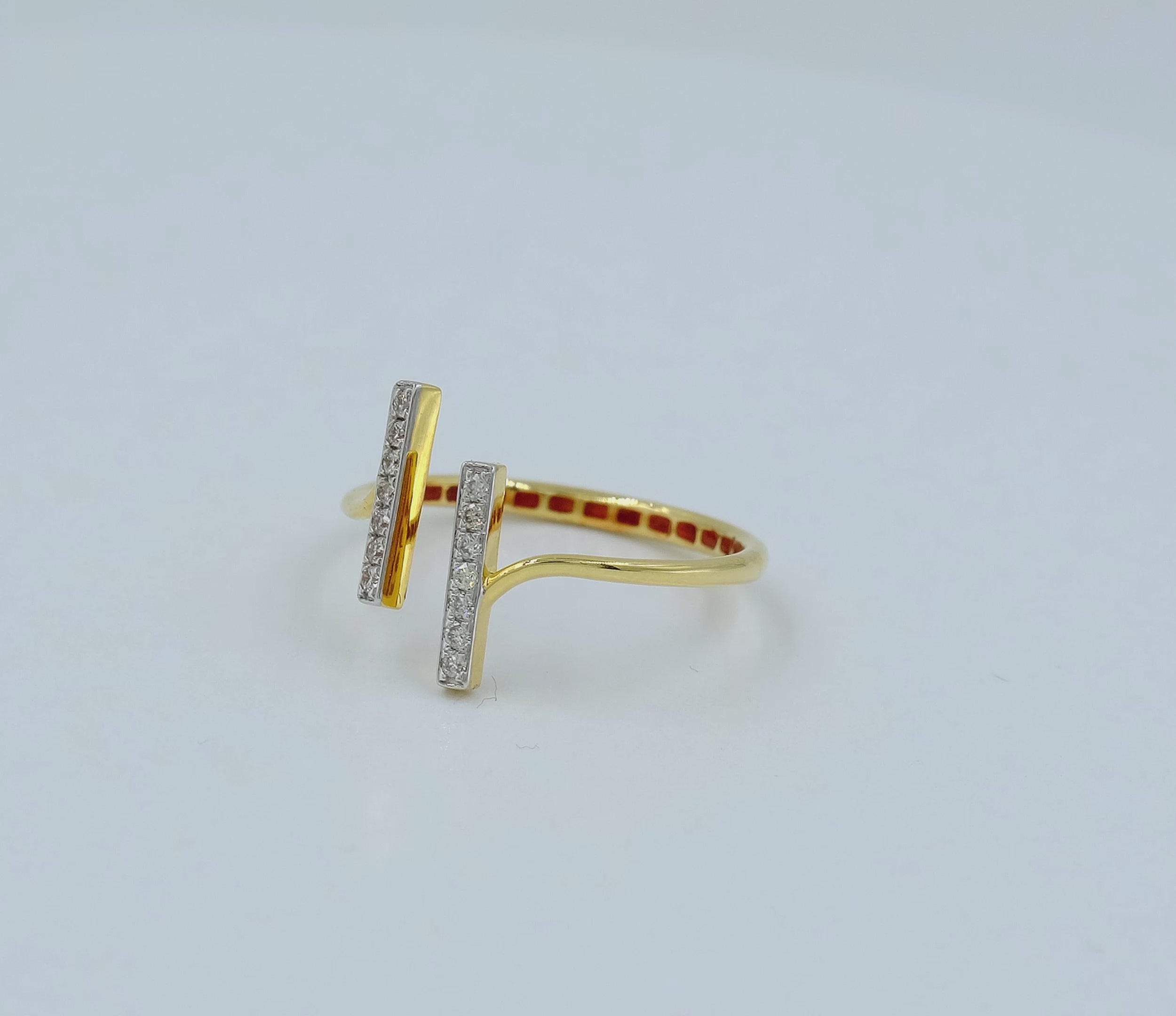 The Parallel Diamond Ring